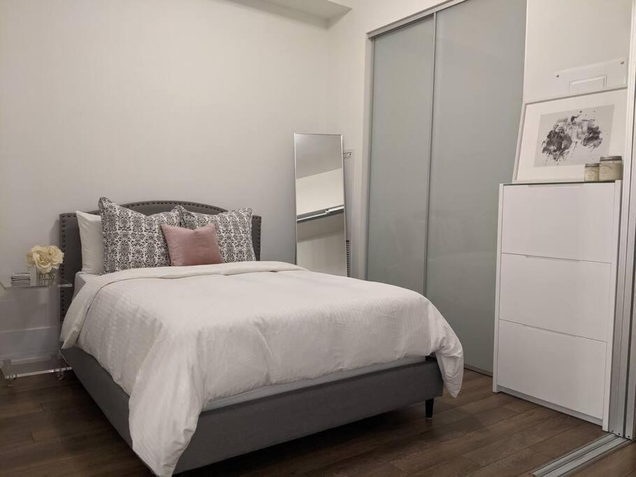 Апартаменти Toronto Lofts Екстер'єр фото