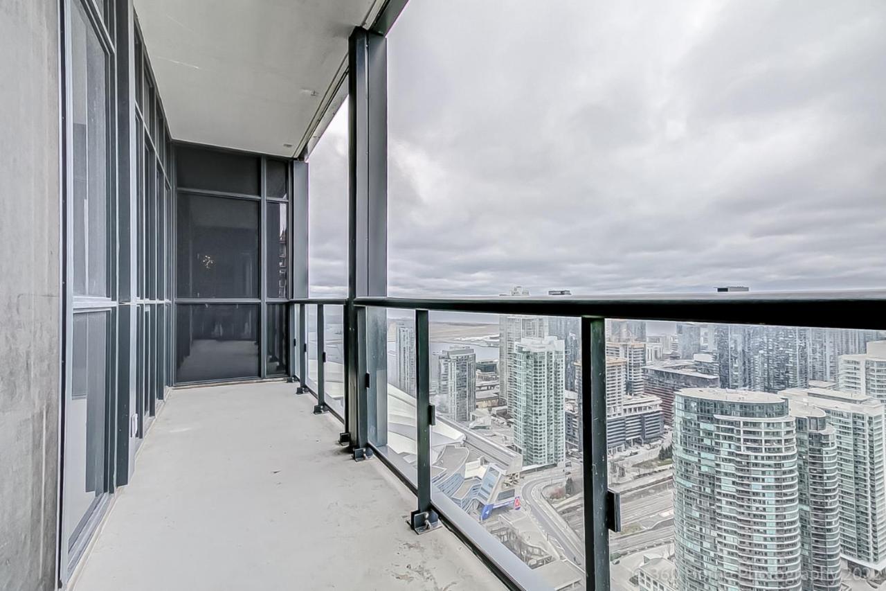 Апартаменти Toronto Lofts Екстер'єр фото